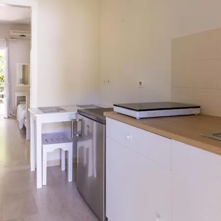 Konstantinos Pool By Go4sea Apartment Ýpsos